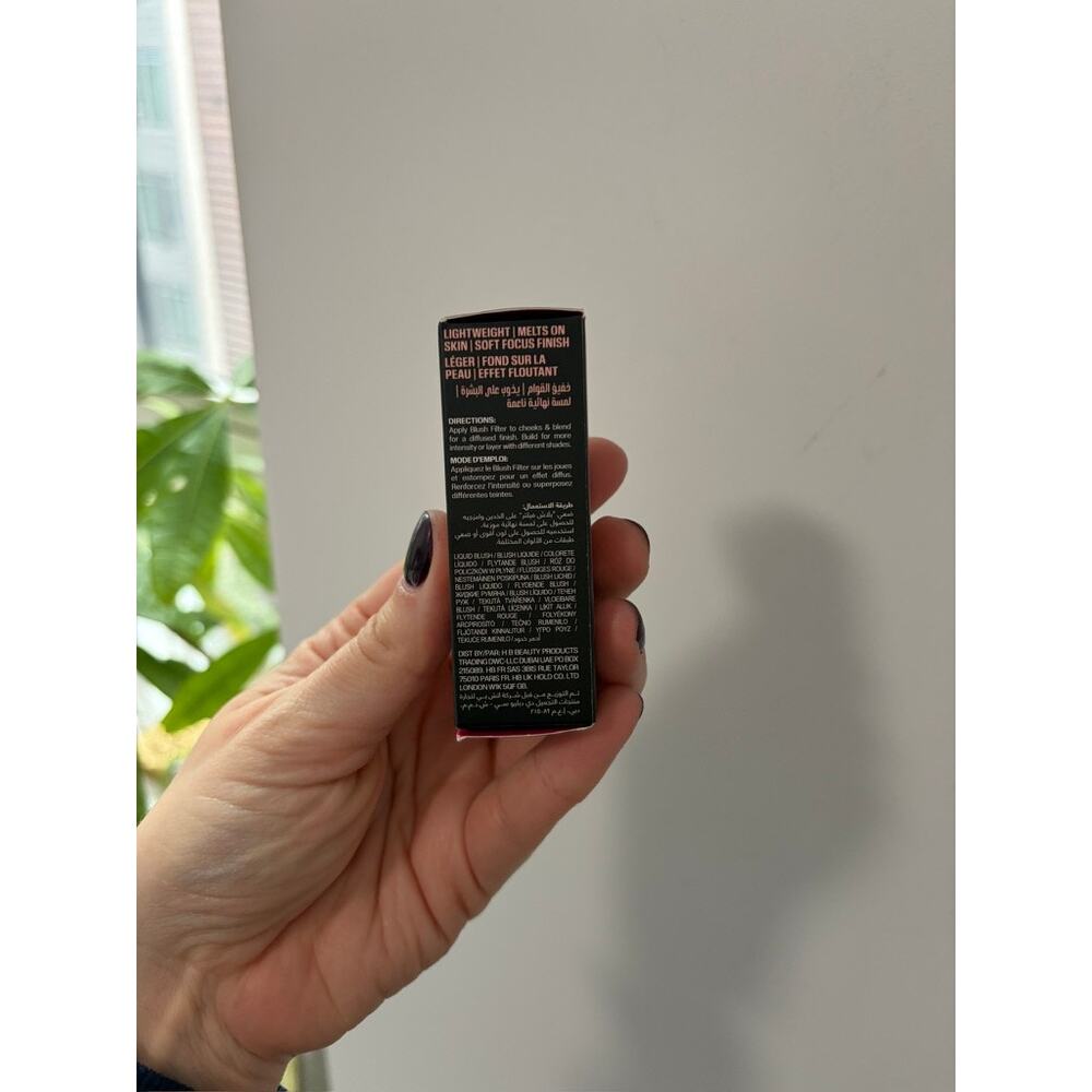 NEW Huda Beauty Blush Filter Liquid Blush in Strawberry Latte - Picture 4 of 5
